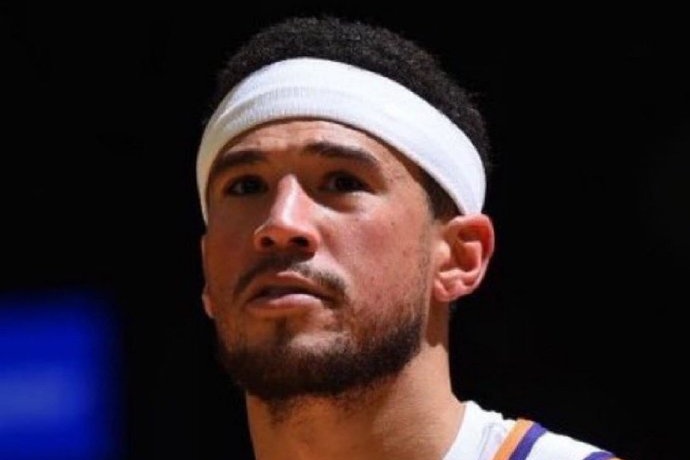 布克新赛季将出任太阳全职控卫:转型与挑战并存   布克新赛季将出任太阳全职控卫:转型与挑战并存